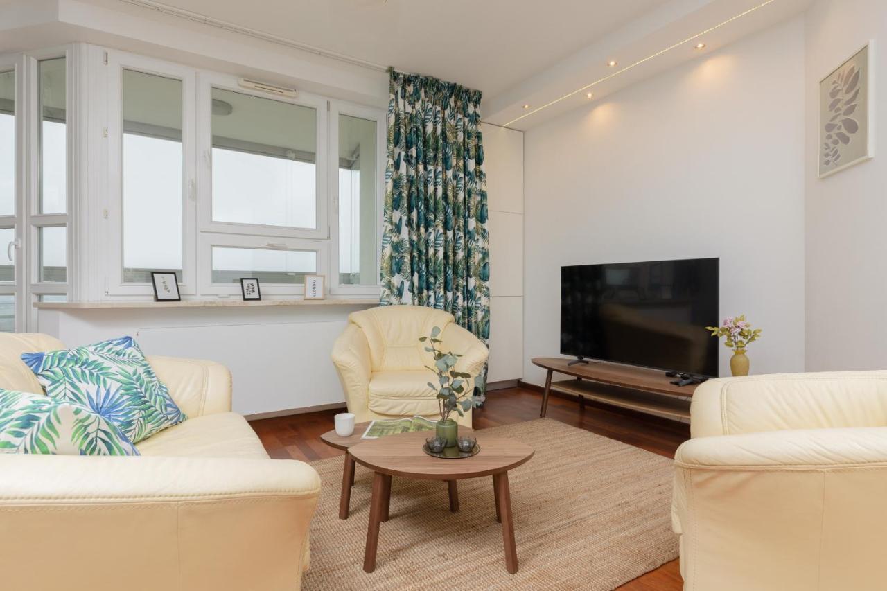 Slominskiego By Renters Apartment *