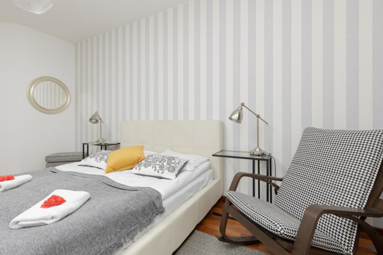 Slominskiego By Renters Apartment *
